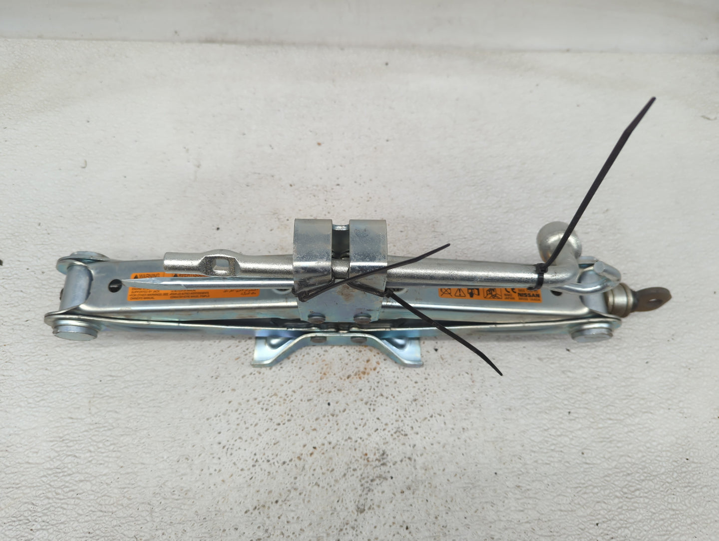 2009 Nissan Murano Spare Scissor Car Jack - Oemusedautoparts1.com