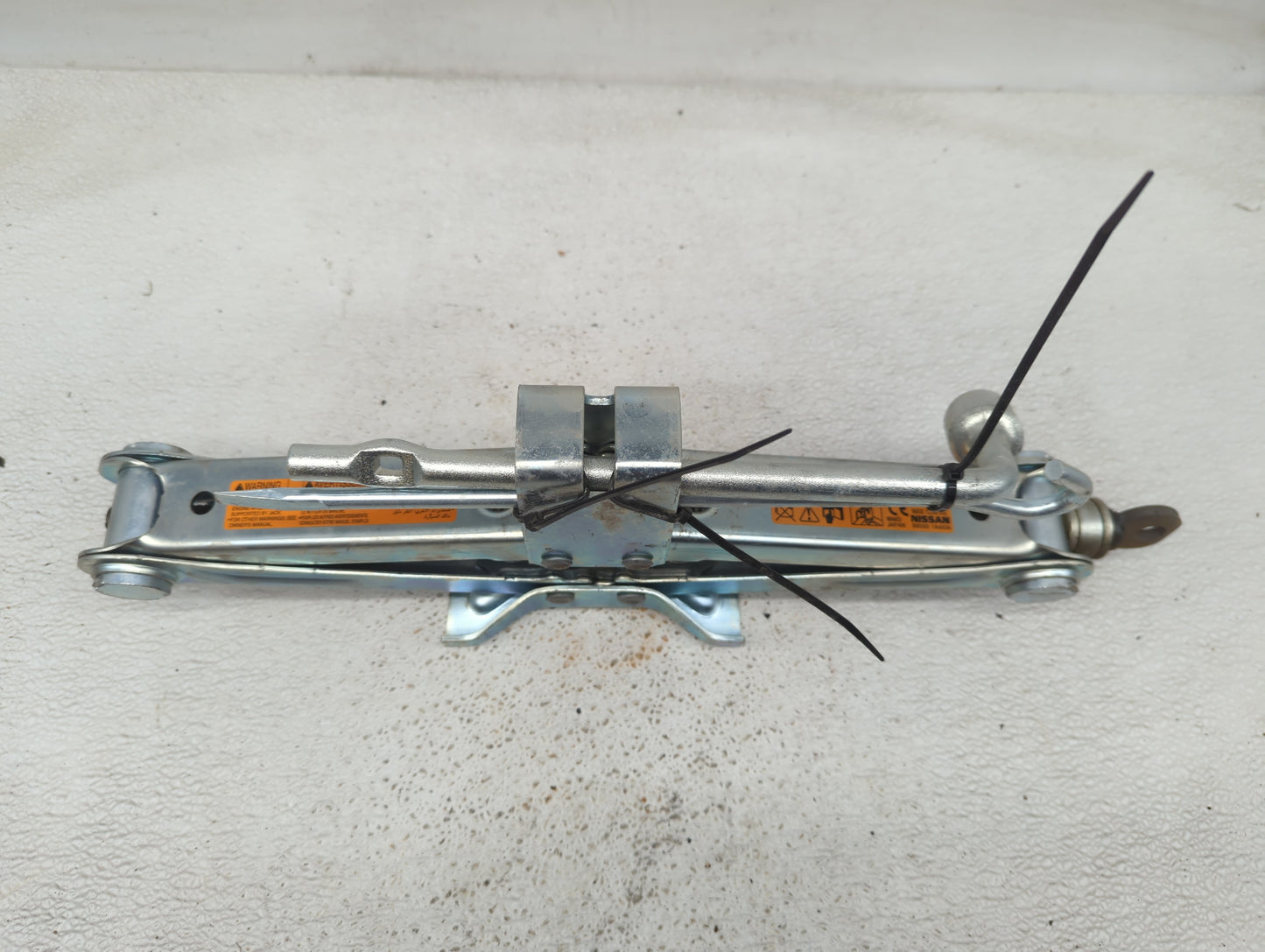 2009 Nissan Murano Spare Scissor Car Jack - Oemusedautoparts1.com