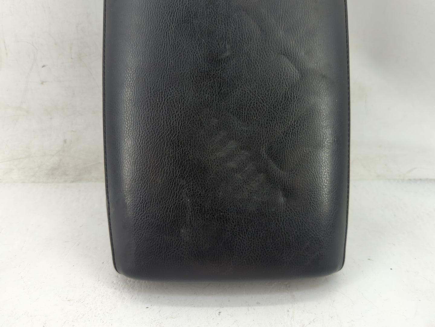 2013-2014 Nissan Murano Center Console Armrest Cover Lid Fits Fits 2013 2014 OEM Used Auto Parts - Oemusedautoparts1.com