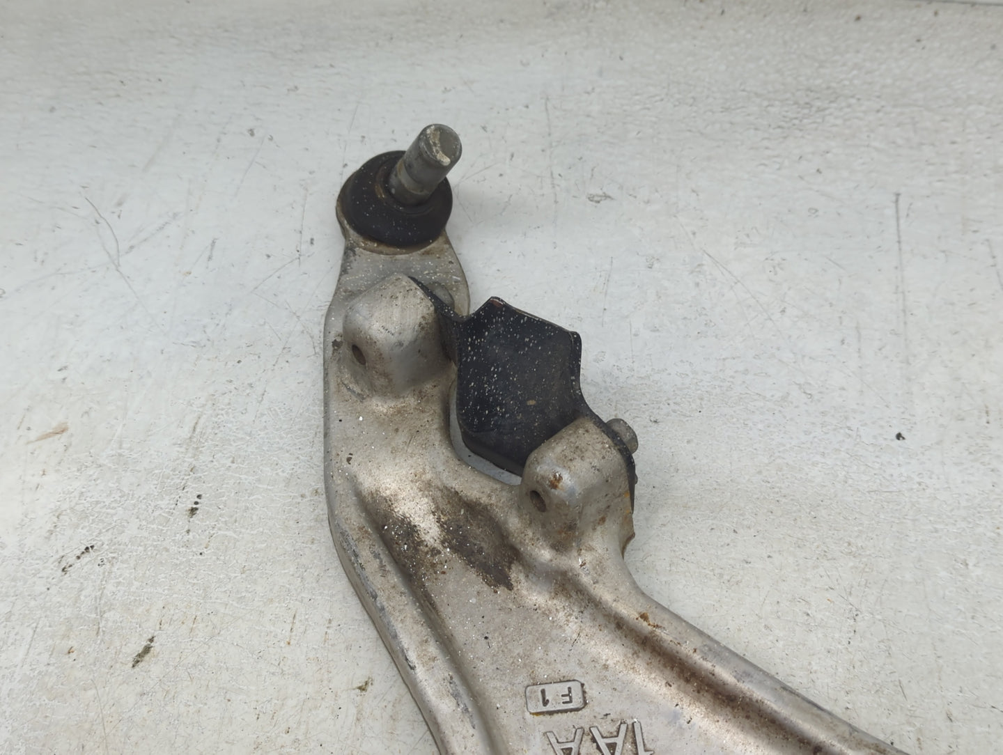 2009-2014 Nissan Murano Passenger Front Lower Control Arm Oem 1244760 - Oemusedautoparts1.com