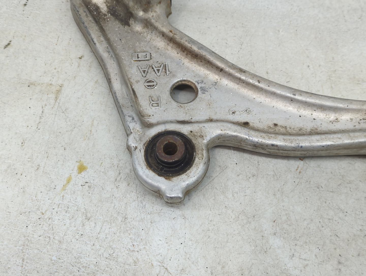 2009-2014 Nissan Murano Passenger Front Lower Control Arm Oem 1244760 - Oemusedautoparts1.com