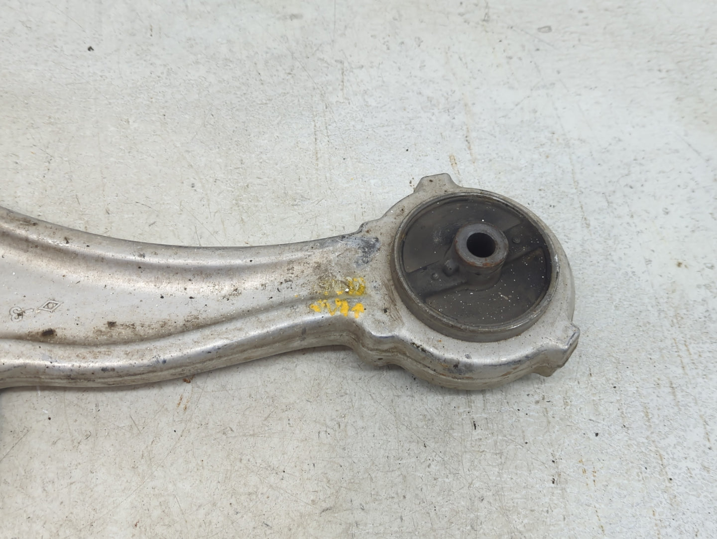 2009-2014 Nissan Murano Passenger Front Lower Control Arm Oem 1244760 - Oemusedautoparts1.com