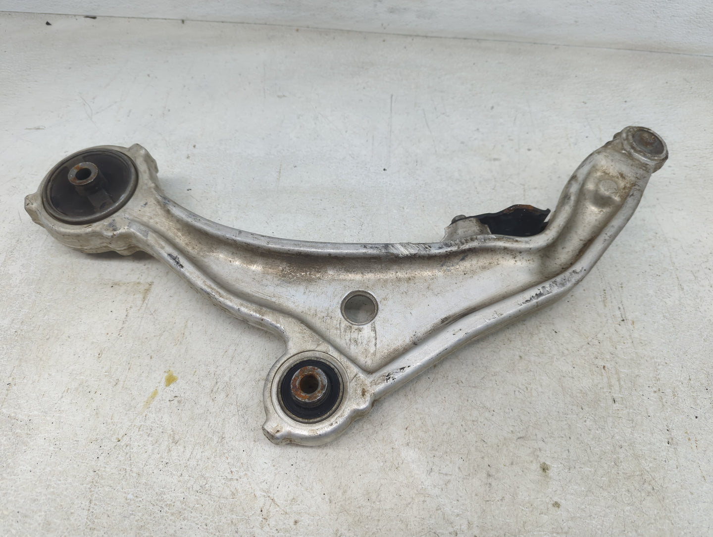 2009-2014 Nissan Murano Passenger Front Lower Control Arm Oem 1244760 - Oemusedautoparts1.com