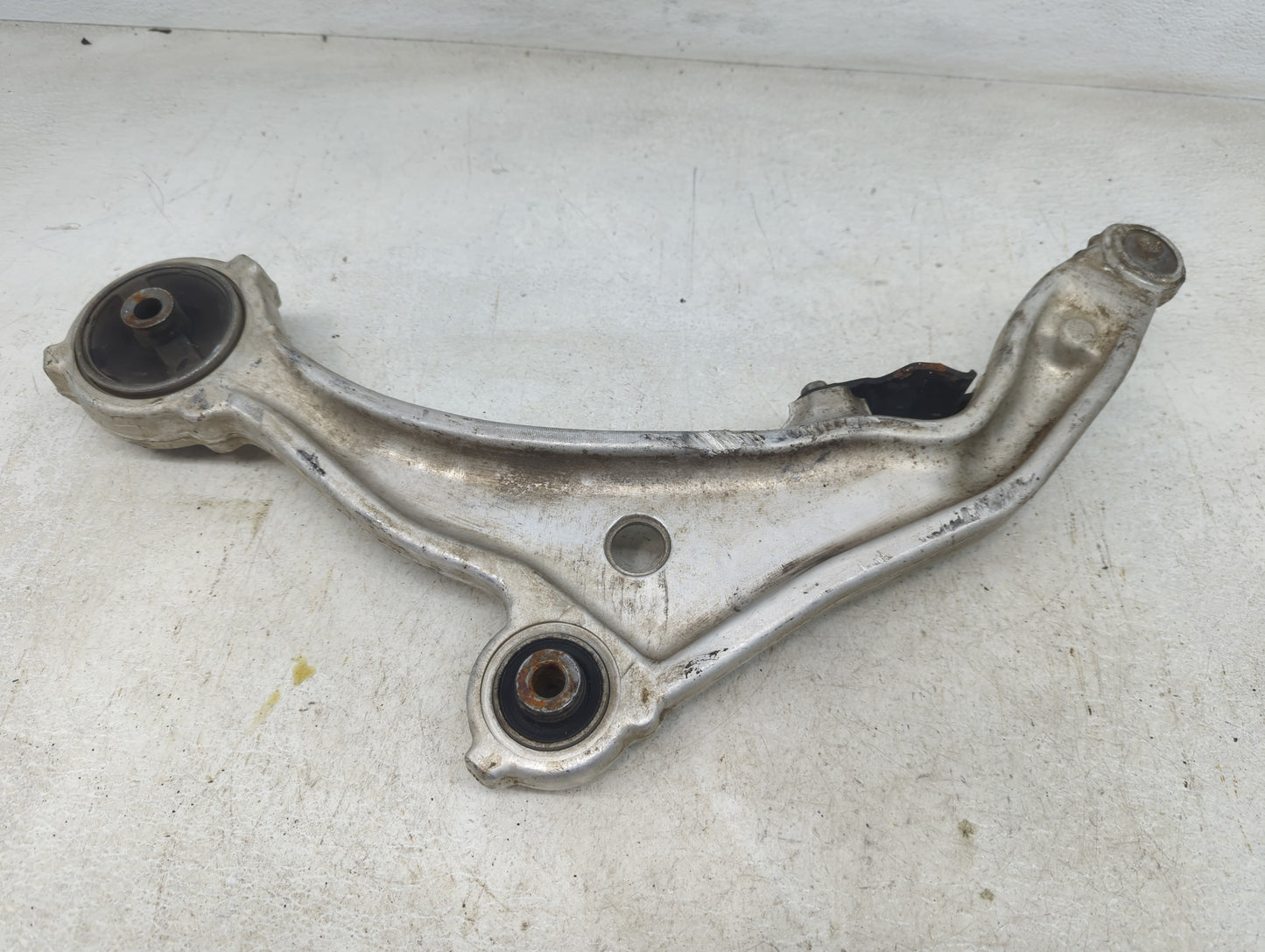 2009-2014 Nissan Murano Passenger Front Lower Control Arm Oem 1244760 - Oemusedautoparts1.com