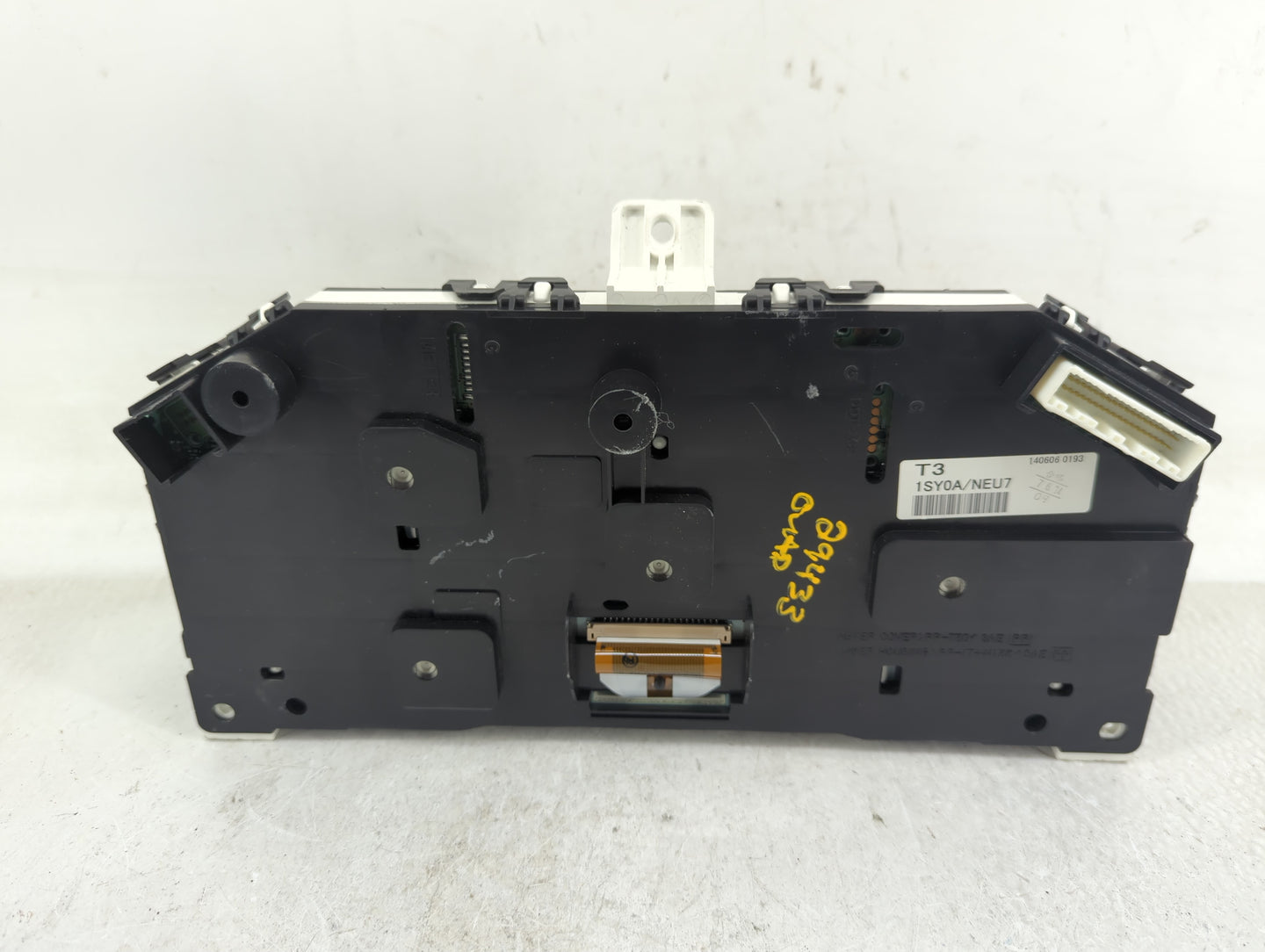 2013-2014 Nissan Murano Instrument Cluster Speedometer Gauges Fits Fits 2013 2014 OEM Used Auto Parts - Oemusedautoparts1.co