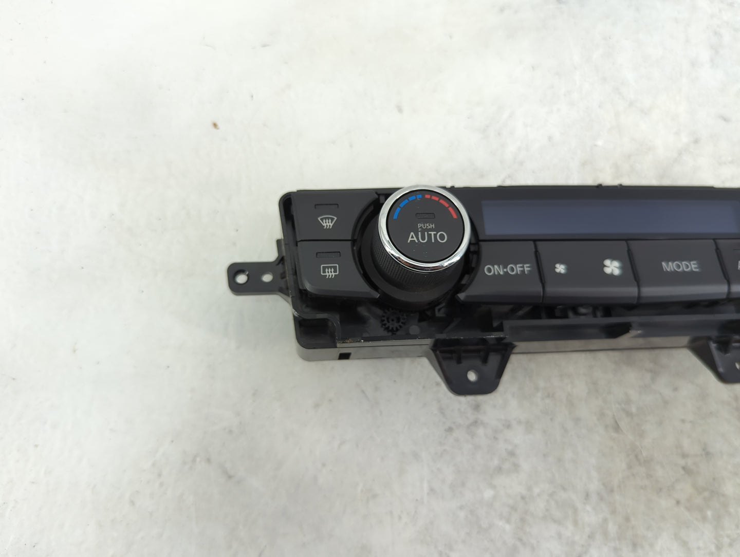 0 Nissan Pathfinder Climate Control Module Temperature AC/Heater Replacement P/N:T28434 Fits OEM Used Auto Parts - Oemusedau
