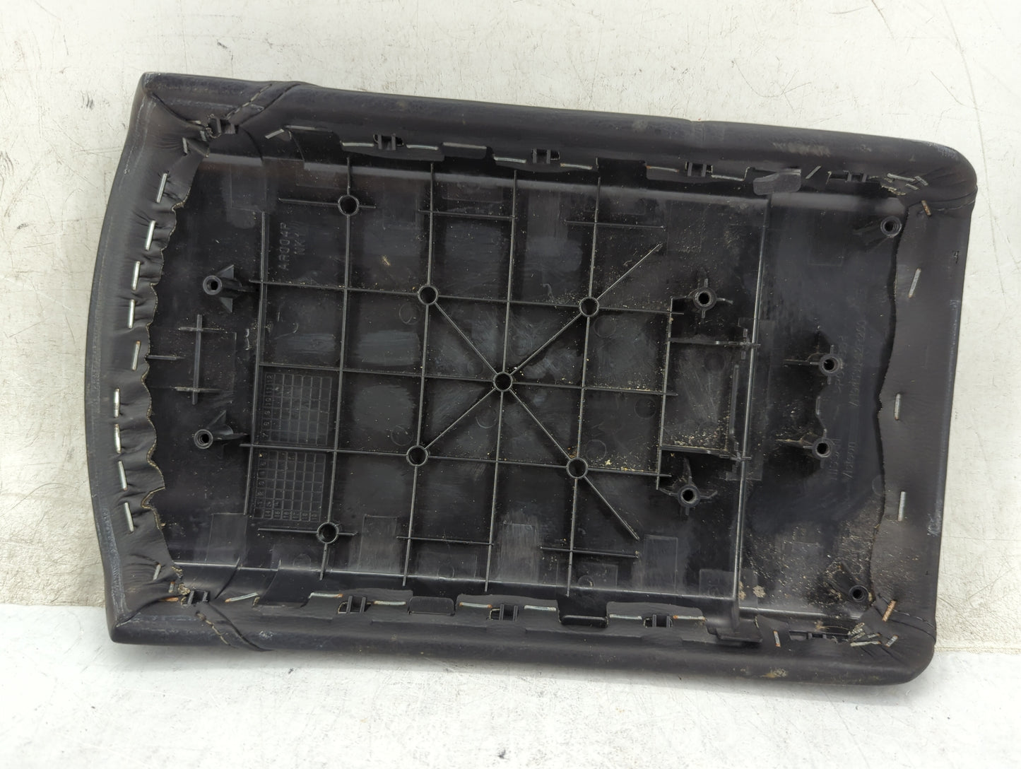 2014-2016 Nissan Rogue Center Console Armrest Cover Lid Fits Fits 2014 2015 2016 OEM Used Auto Parts - Oemusedautoparts1.com