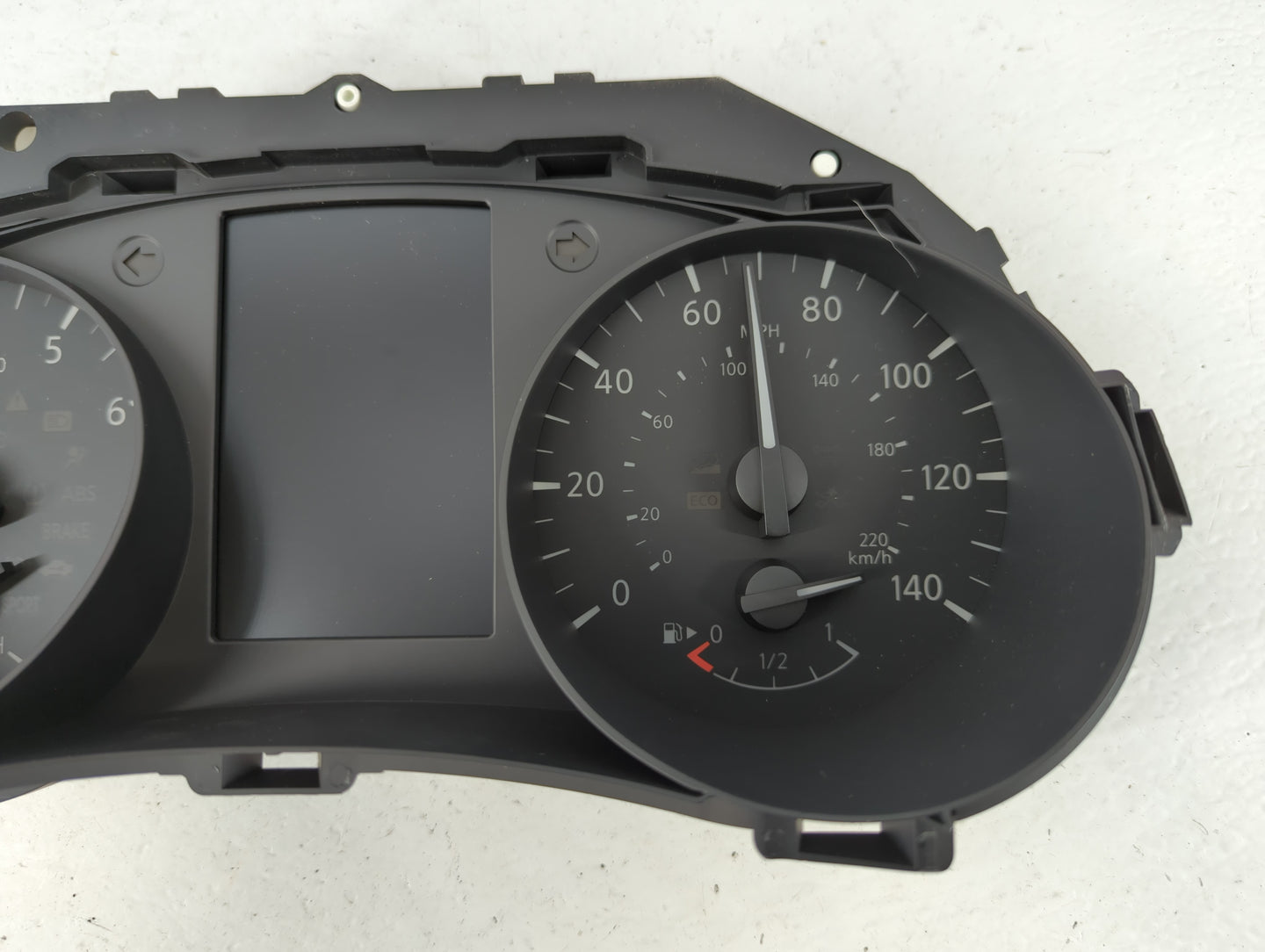 2018 Nissan Rogue Instrument Cluster Speedometer Gauges P/N:5HR0A/MEST 5HR0A/GZPM, 5HR0A/7IWC Fits OEM Used Auto Parts - Oem