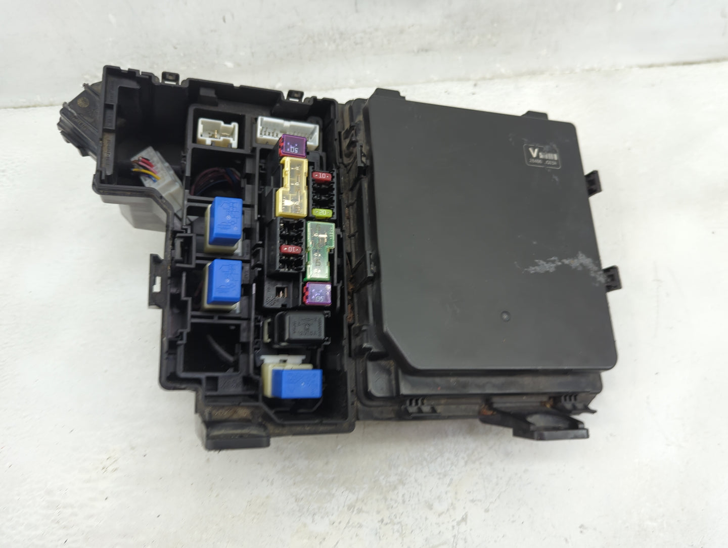 2012-2015 Nissan Rogue Fusebox Fuse Box Panel Relay Module Fits Fits 2012 2013 2014 2015 OEM Used Auto Parts - Oemusedautopa