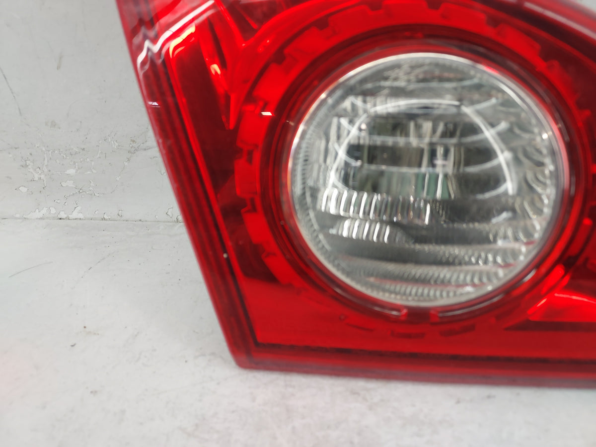 2009-2015 Nissan Rogue Driver Left Side Deck Lid Mounted Tail Light 992849 - Oemusedautoparts1.com