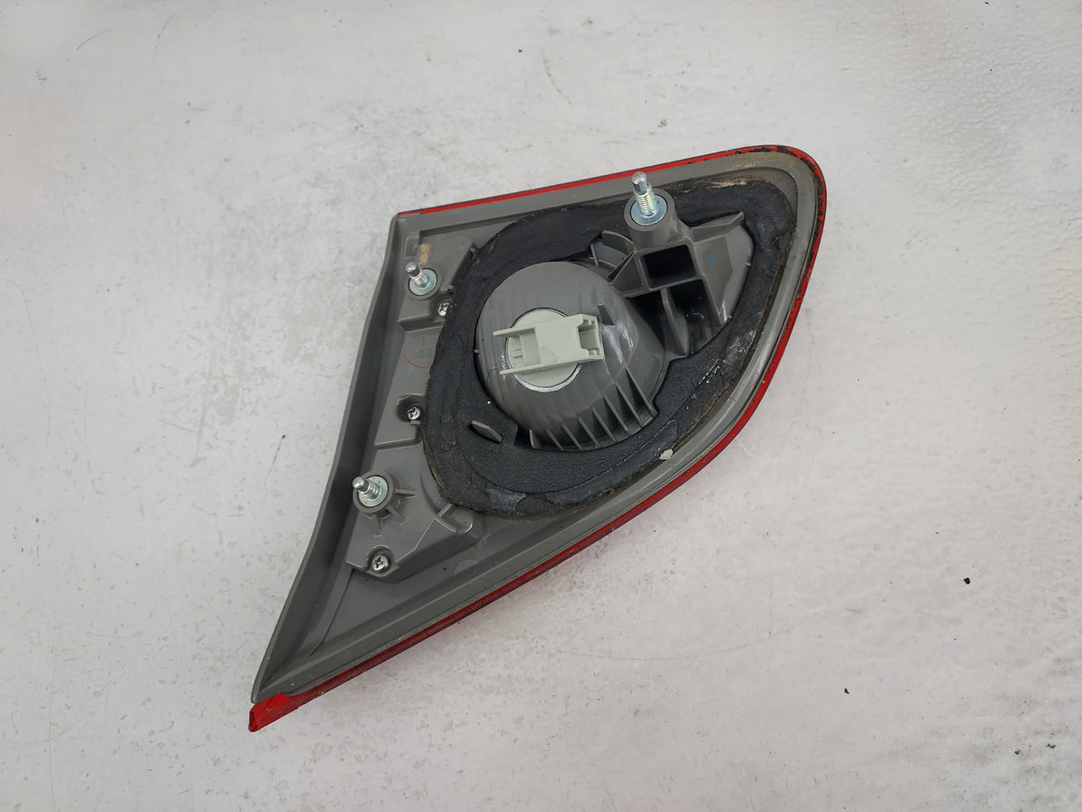 2009-2015 Nissan Rogue Driver Left Side Deck Lid Mounted Tail Light 992849 - Oemusedautoparts1.com