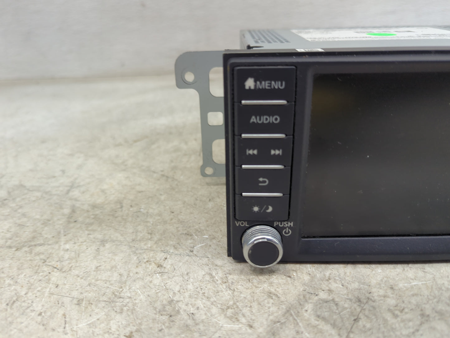 2018-2019 Nissan Sentra Radio AM FM Cd Player Receiver Replacement Fits Fits 2018 2019 OEM Used Auto Parts - Oemusedautopart