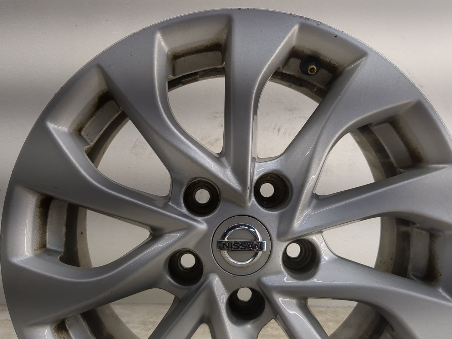 2016-2019 Nissan Sentra Oem Wheel Rim - Oemusedautoparts1.com