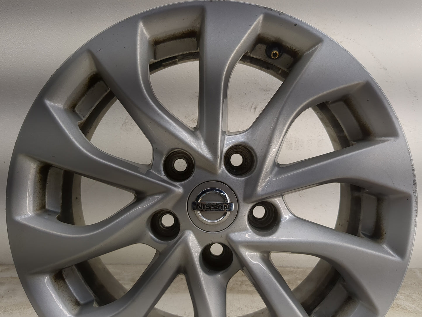 2016-2019 Nissan Sentra Oem Wheel Rim - Oemusedautoparts1.com