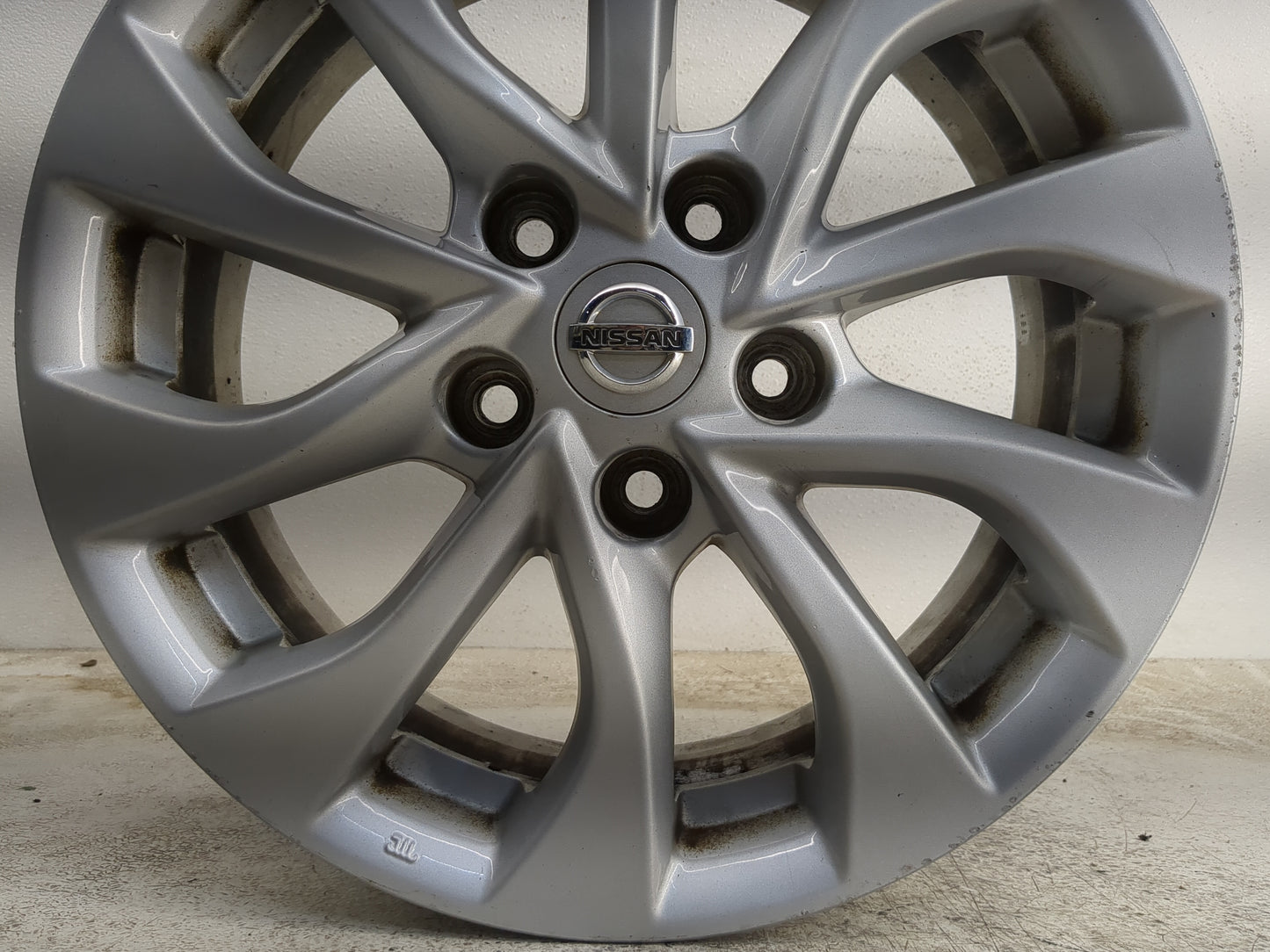 2016-2019 Nissan Sentra Oem Wheel Rim - Oemusedautoparts1.com