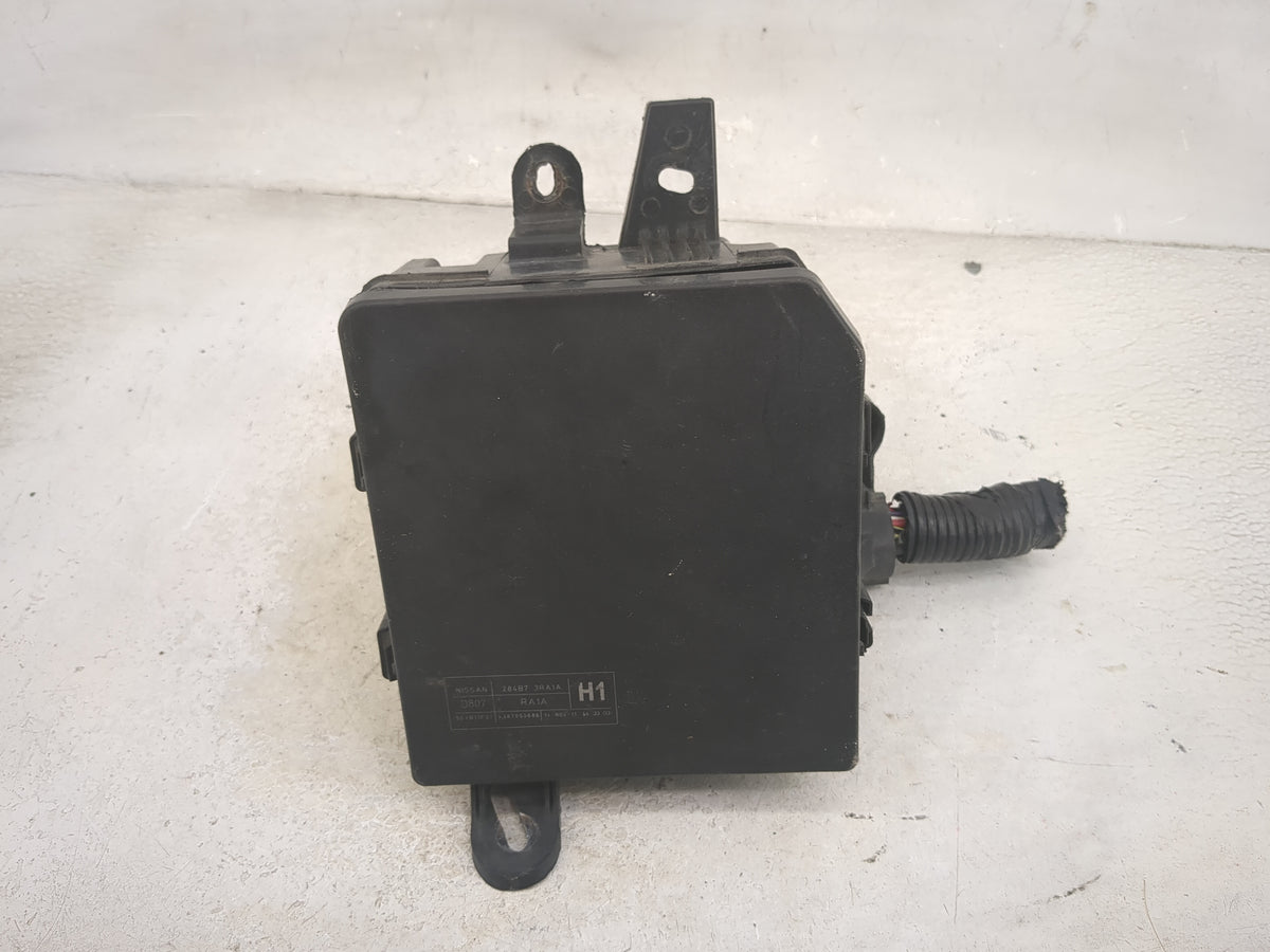 2013-2019 Nissan Sentra Fusebox Fuse Box Panel Relay Module Fits Fits 2013 2014 2015 2016 2017 2018 2019 OEM Used Auto Parts