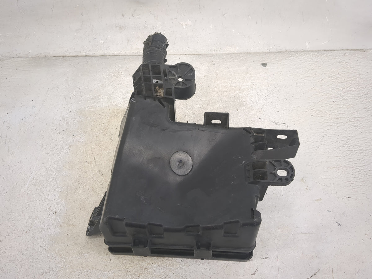 2013-2019 Nissan Sentra Fusebox Fuse Box Panel Relay Module Fits Fits 2013 2014 2015 2016 2017 2018 2019 OEM Used Auto Parts