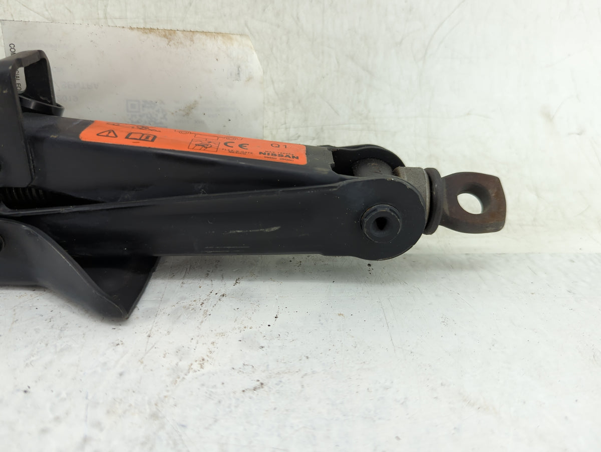 Nissan Sentra Spare Scissor Car Jack 888922 - Oemusedautoparts1.com