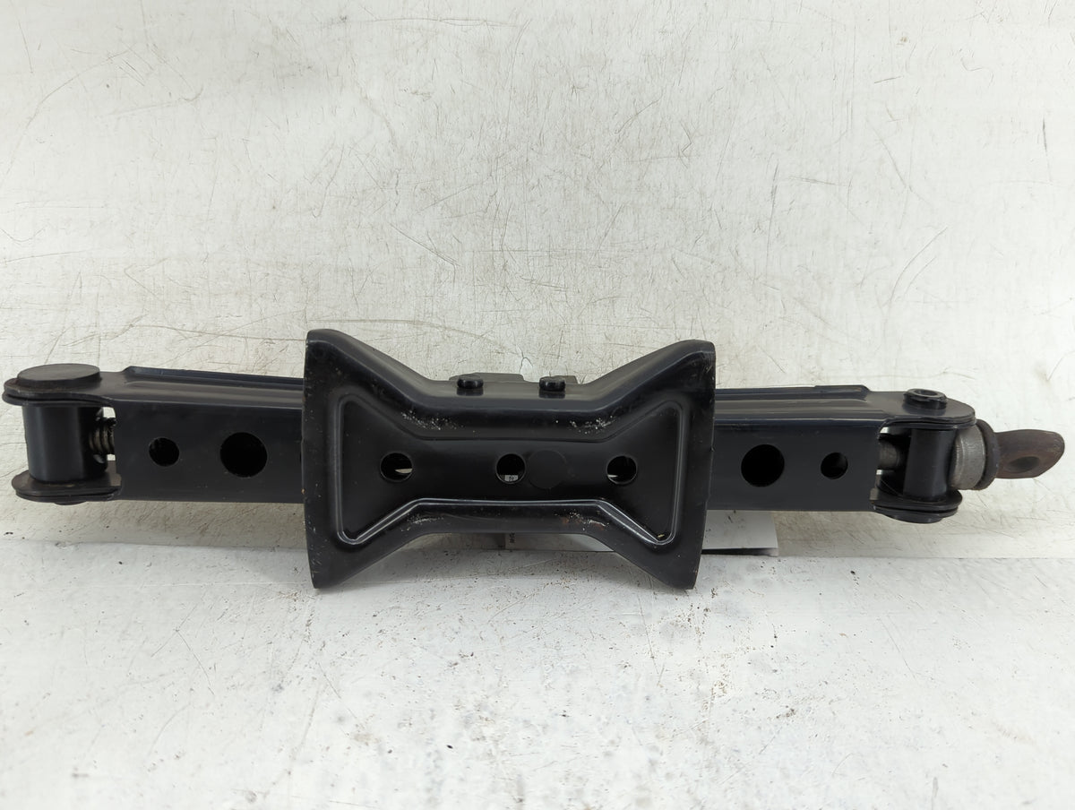 Nissan Sentra Spare Scissor Car Jack 888922 - Oemusedautoparts1.com