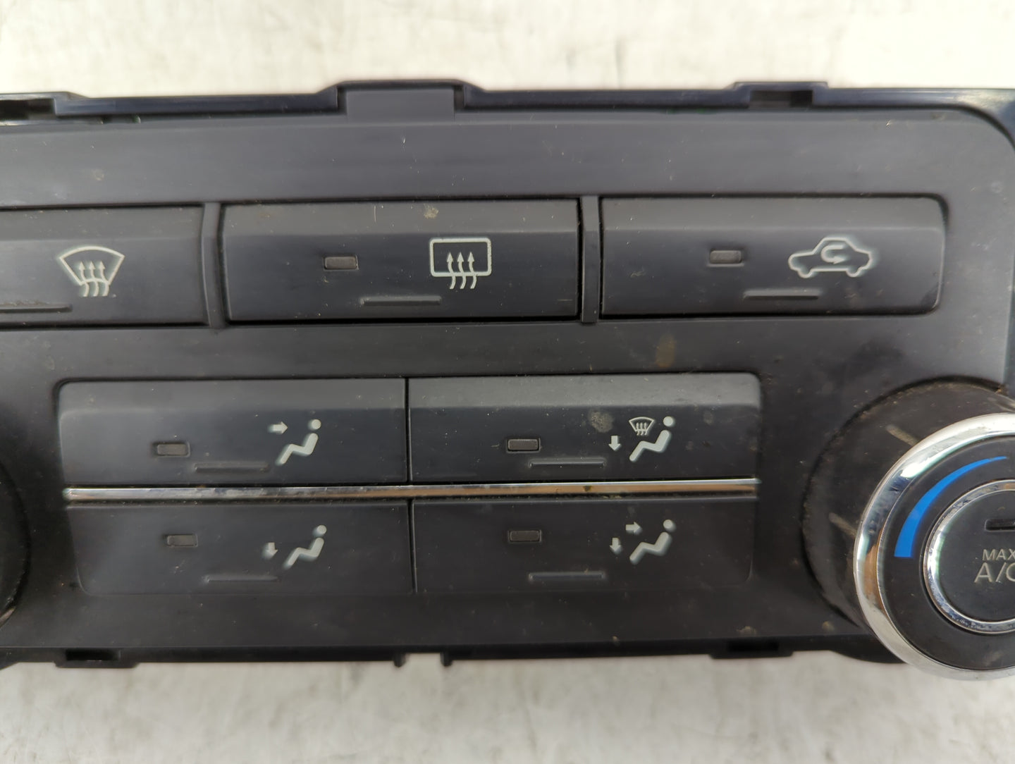 0 Nissan Titan Climate Control Module Temperature AC/Heater Replacement Fits OEM Used Auto Parts - Oemusedautoparts1.com