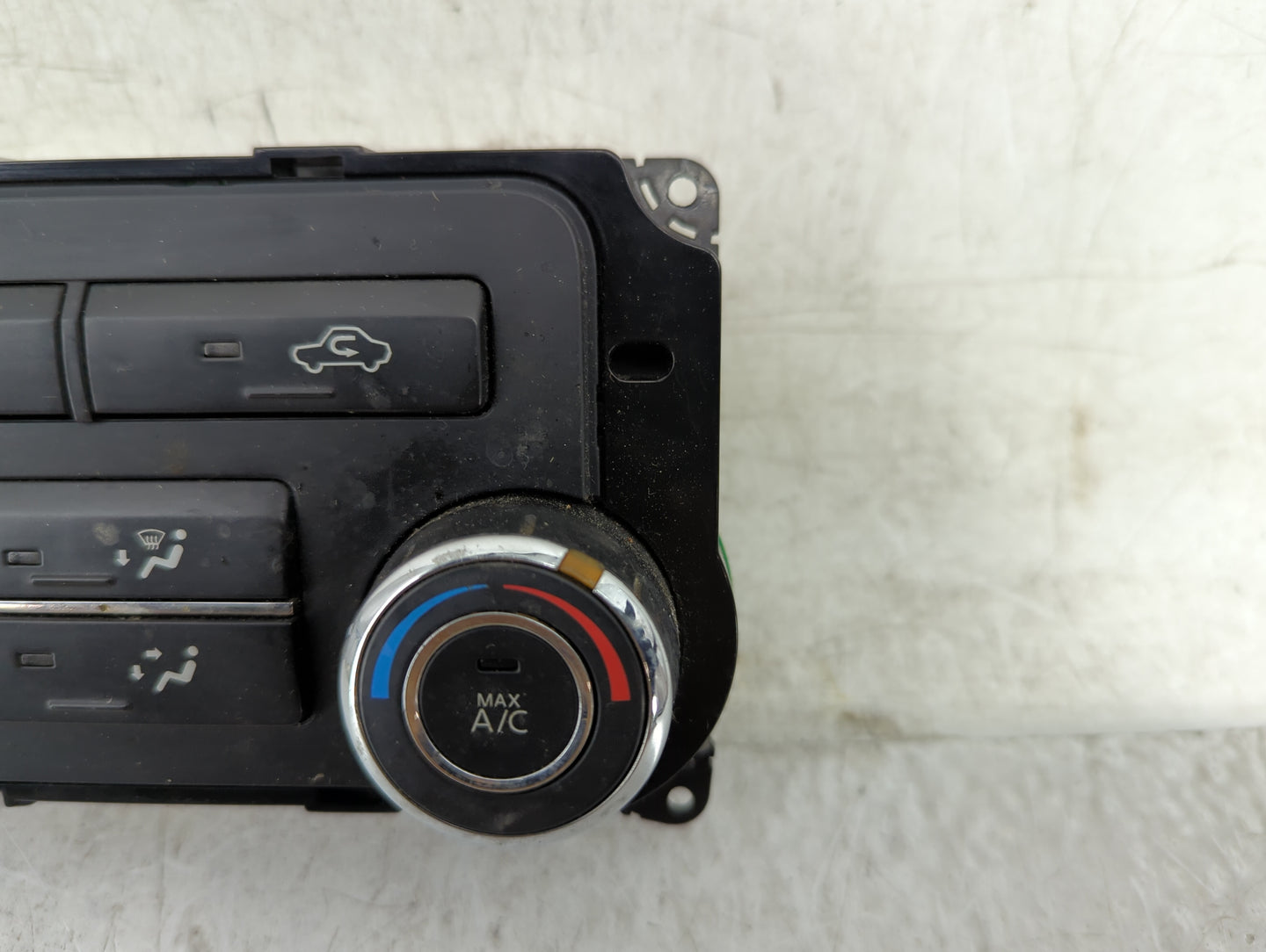 0 Nissan Titan Climate Control Module Temperature AC/Heater Replacement Fits OEM Used Auto Parts - Oemusedautoparts1.com