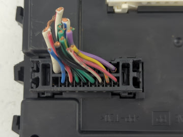 Nissan Titan Body Control Module Bcm Inner Cabin Fuse Box - Oemusedautoparts1.com