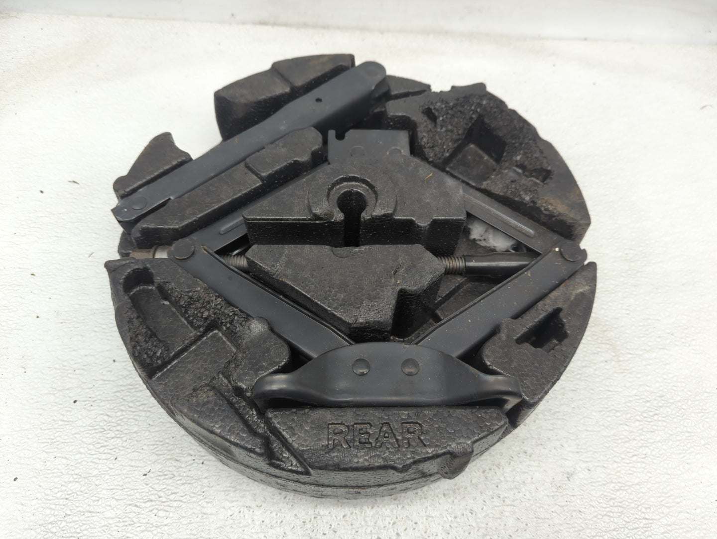 2009 Nissan Versa Spare Scissor Car Jack 1060386 - Oemusedautoparts1.com
