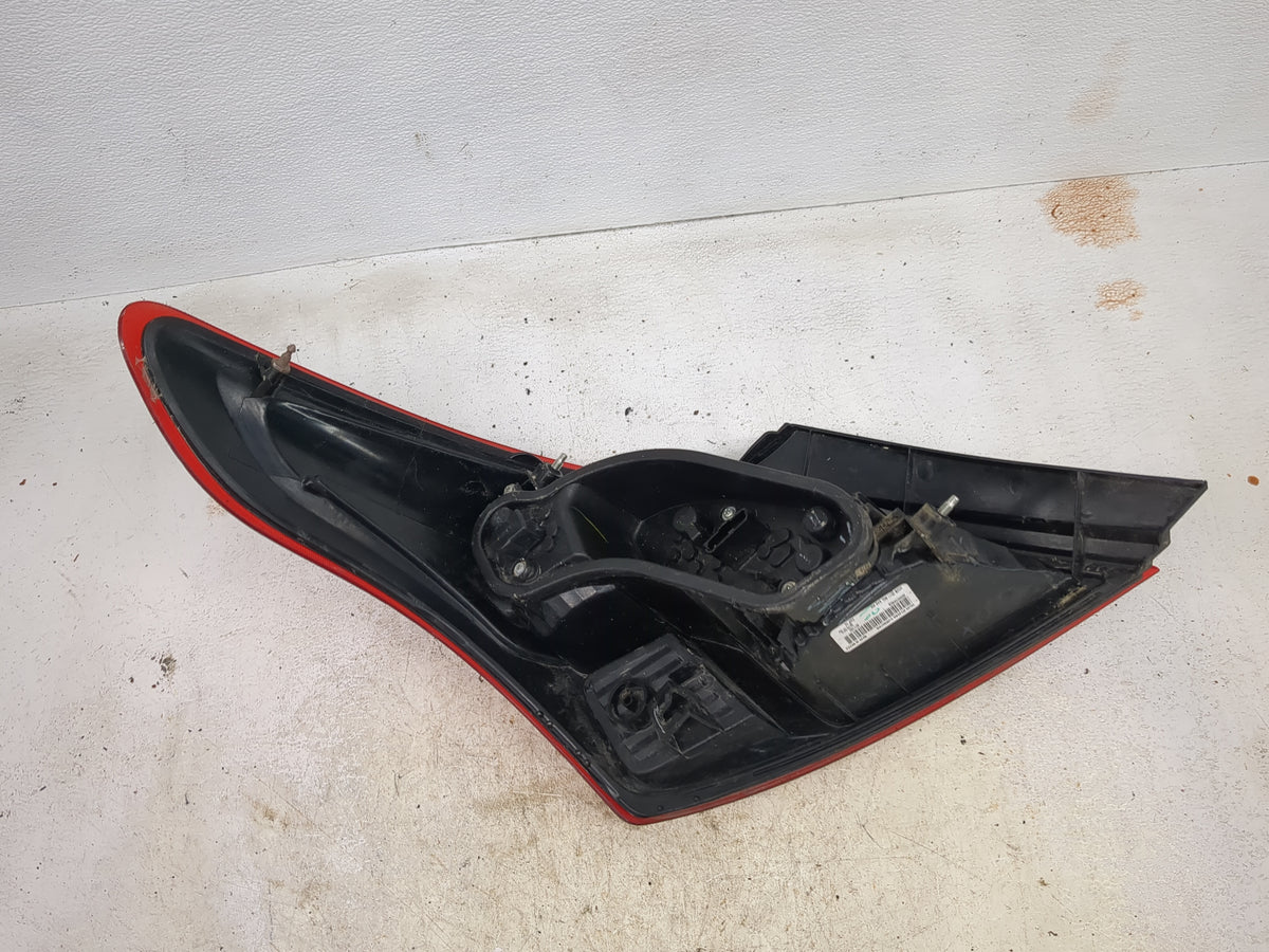 2012-2019 Nissan Versa Tail Light Assembly Passenger Right OEM Fits Fits 2012 2013 2014 2015 2016 2017 2018 2019 OEM Used Au