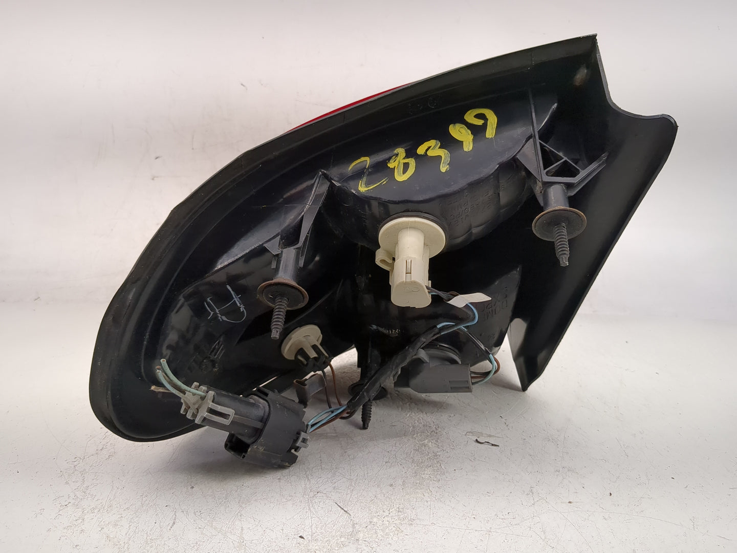 1999-2004 Oldsmobile Alero Driver Left Side Deck Lid Mounted Tail Light - Oemusedautoparts1.com