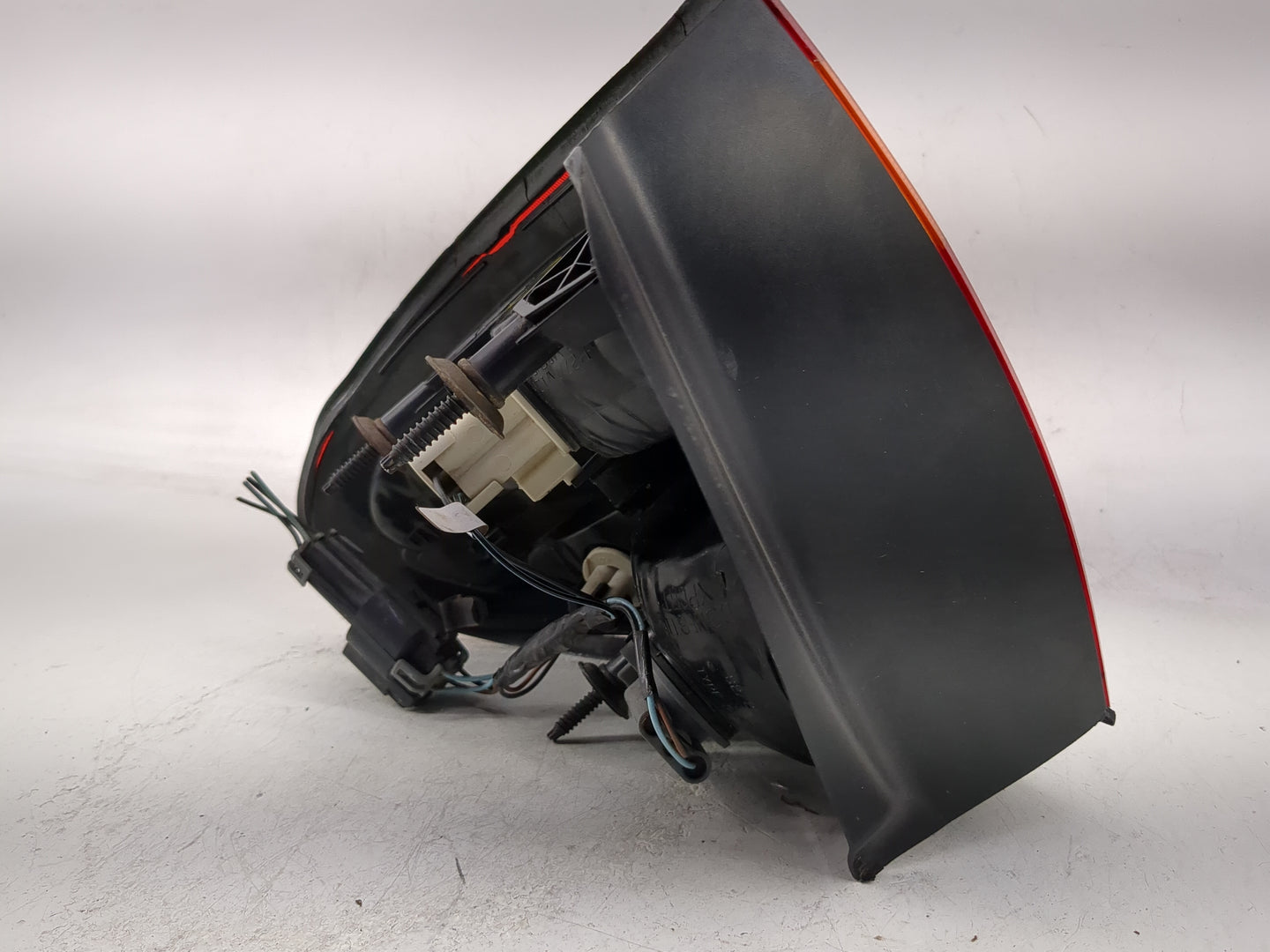 1999-2004 Oldsmobile Alero Driver Left Side Deck Lid Mounted Tail Light - Oemusedautoparts1.com