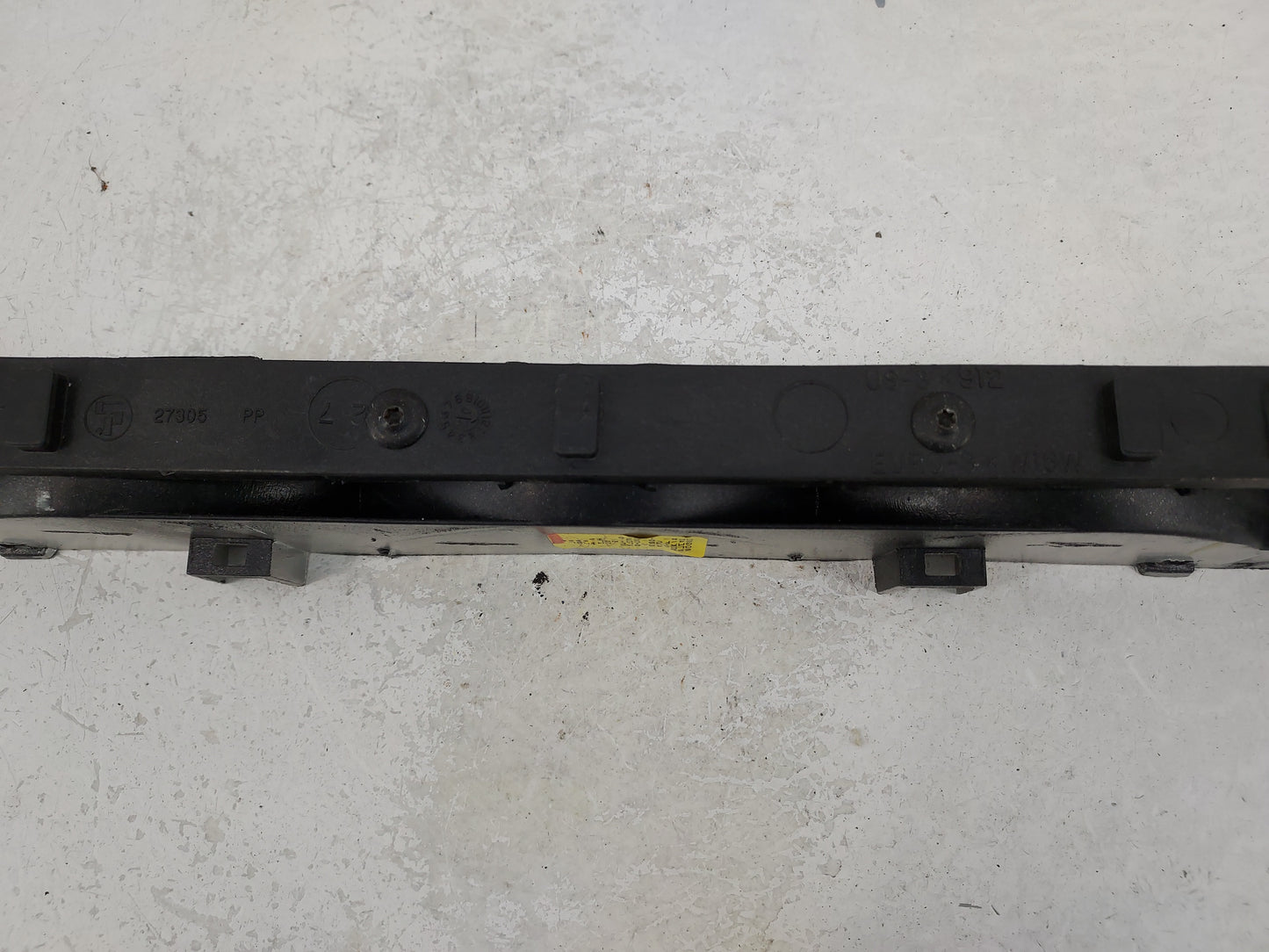 1999-2004 Oldsmobile Alero Driver Left Side Deck Lid Mounted Tail Light 993343 - Oemusedautoparts1.com