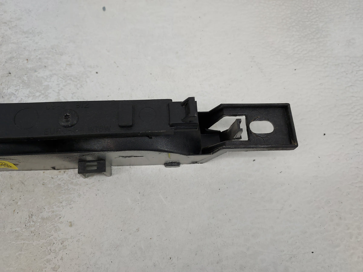 1999-2004 Oldsmobile Alero Driver Left Side Deck Lid Mounted Tail Light 993343 - Oemusedautoparts1.com