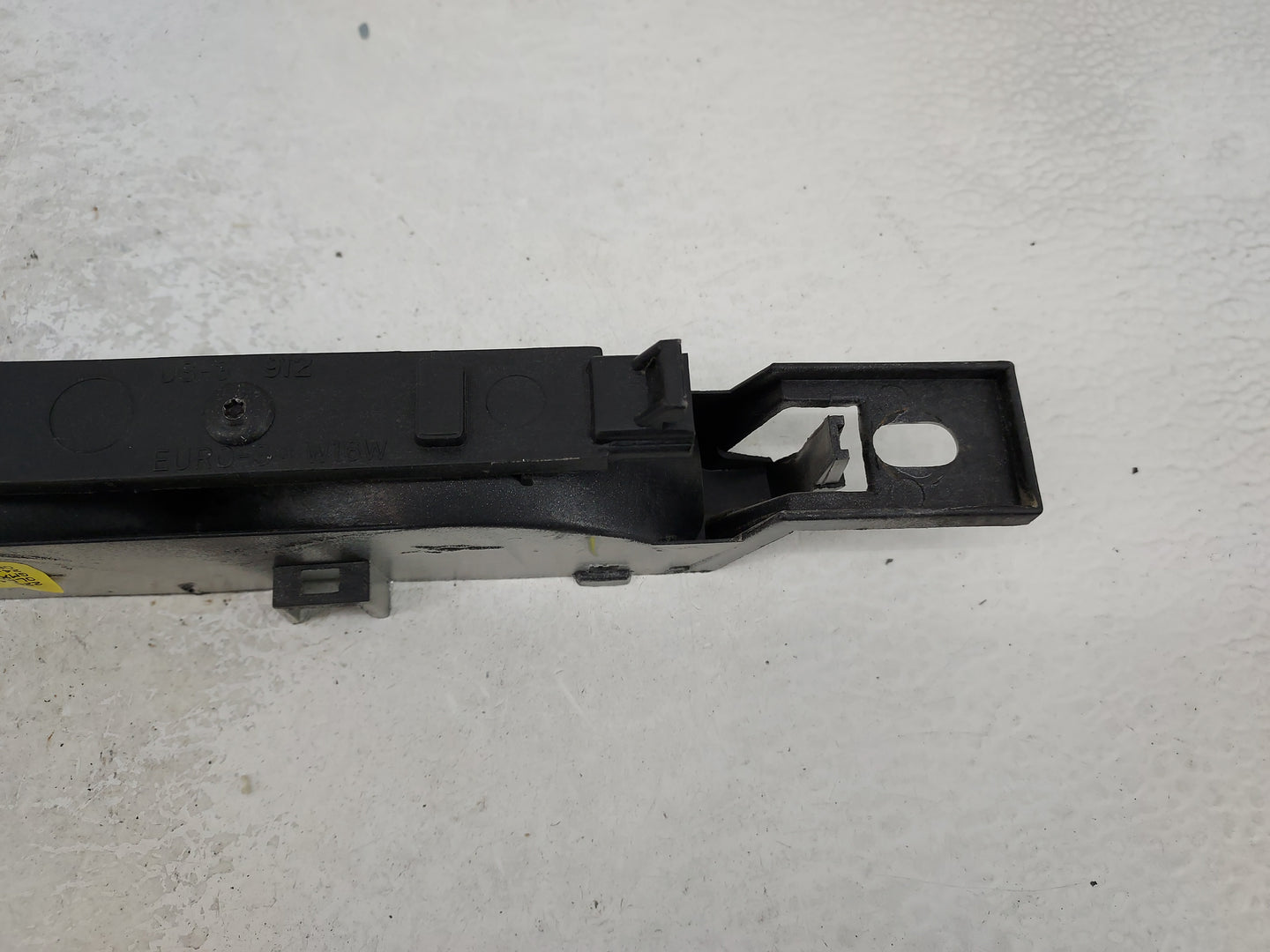 1999-2004 Oldsmobile Alero Driver Left Side Deck Lid Mounted Tail Light - Oemusedautoparts1.com