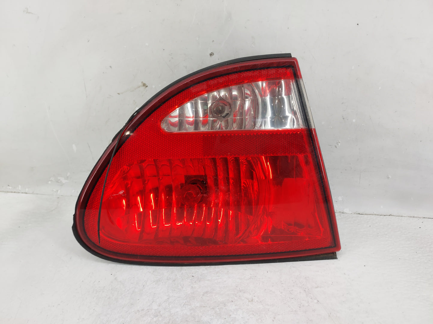 1999-2004 Oldsmobile Alero Driver Left Side Deck Lid Mounted Tail Light - Oemusedautoparts1.com
