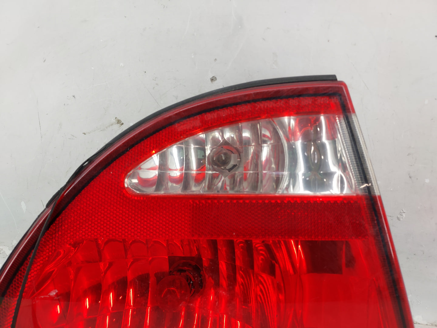 1999-2004 Oldsmobile Alero Driver Left Side Deck Lid Mounted Tail Light - Oemusedautoparts1.com