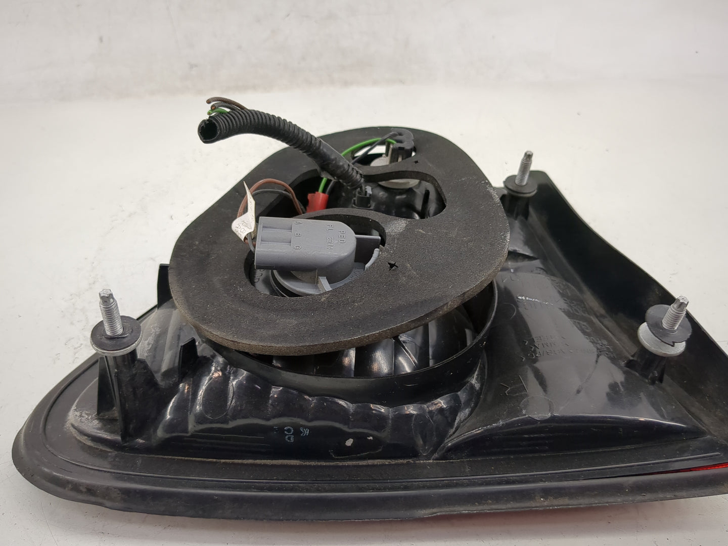 1999-2004 Oldsmobile Alero Driver Left Side Deck Lid Mounted Tail Light - Oemusedautoparts1.com