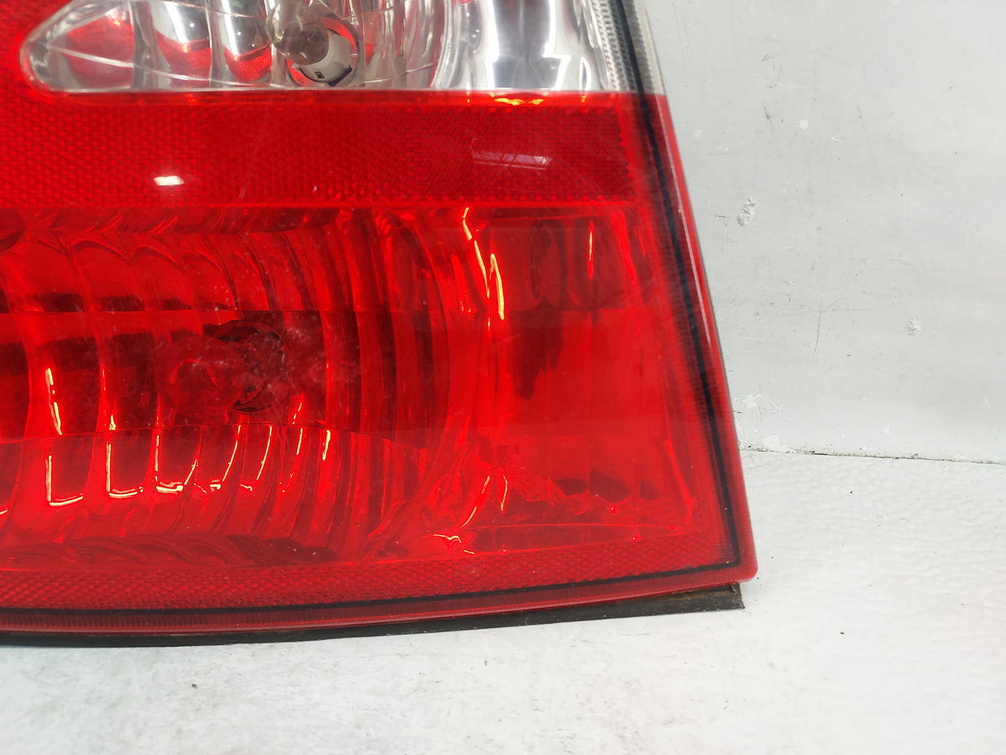 1999-2004 Oldsmobile Alero Driver Left Side Deck Lid Mounted Tail Light - Oemusedautoparts1.com