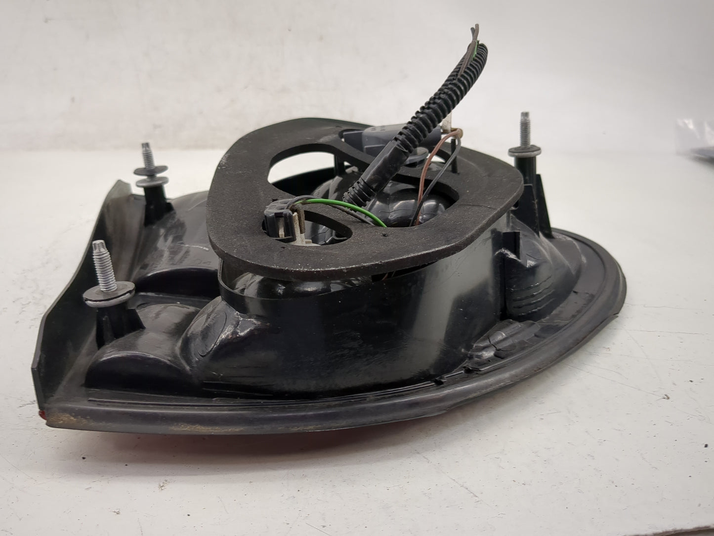1999-2004 Oldsmobile Alero Driver Left Side Deck Lid Mounted Tail Light - Oemusedautoparts1.com