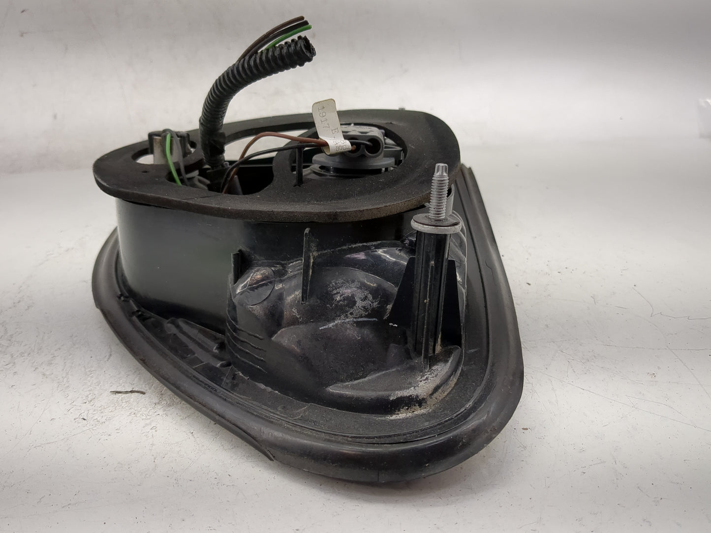 1999-2004 Oldsmobile Alero Driver Left Side Deck Lid Mounted Tail Light - Oemusedautoparts1.com