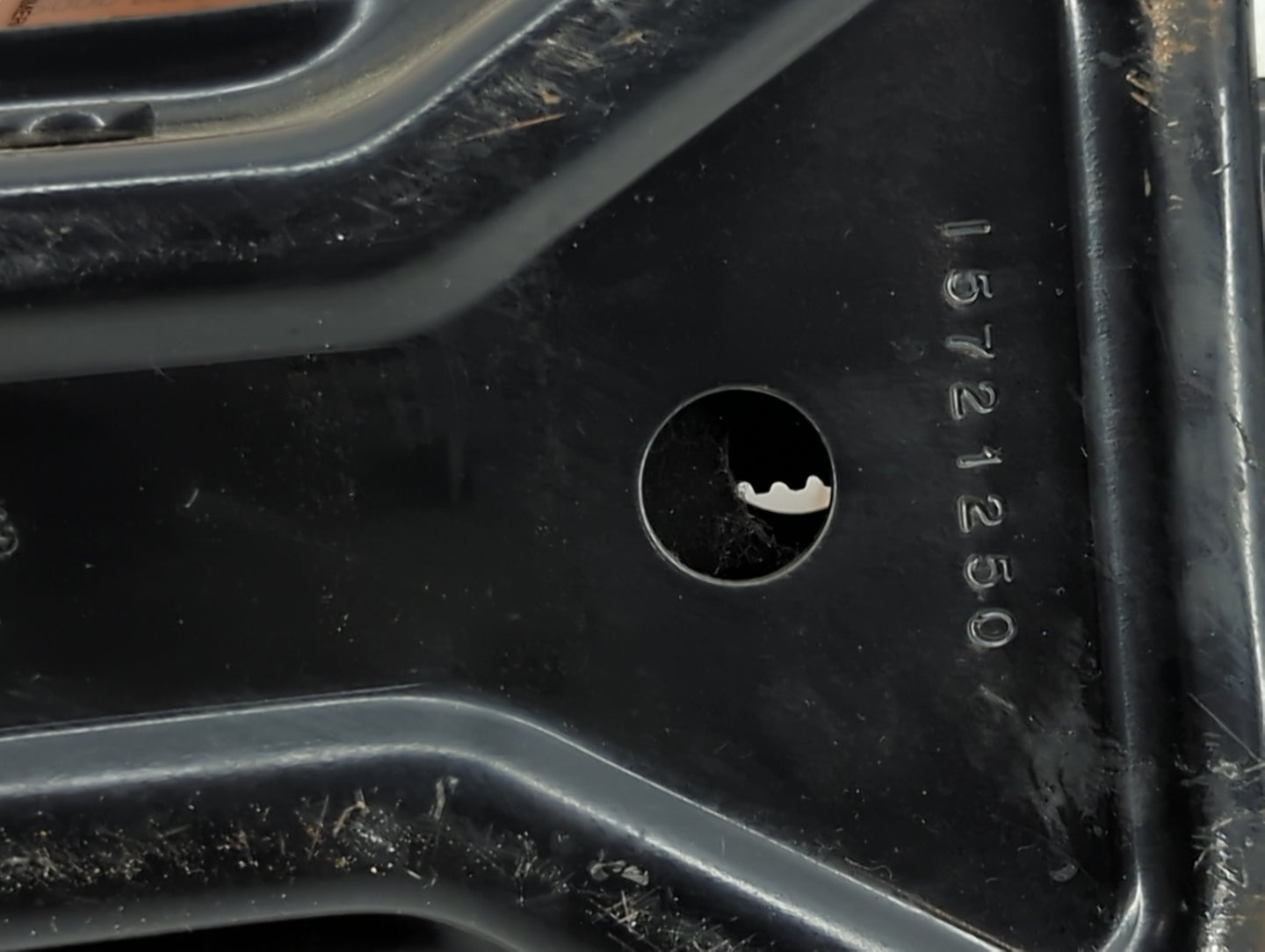 2000 Oldsmobile Bravada Spare Scissor Car Jack - Oemusedautoparts1.com