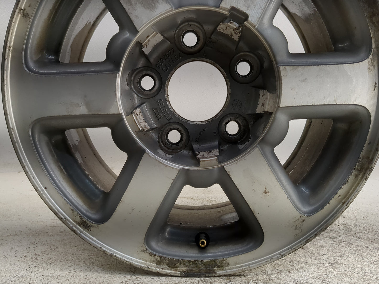 1998-2001 Oldsmobile Bravada Oem Wheel Rim 1383414 - Oemusedautoparts1.com