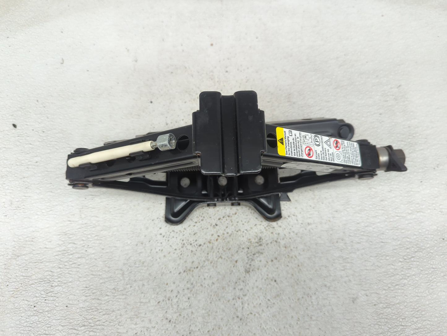 2009 Pontiac G6 Spare Scissor Car Jack 1067307 - Oemusedautoparts1.com