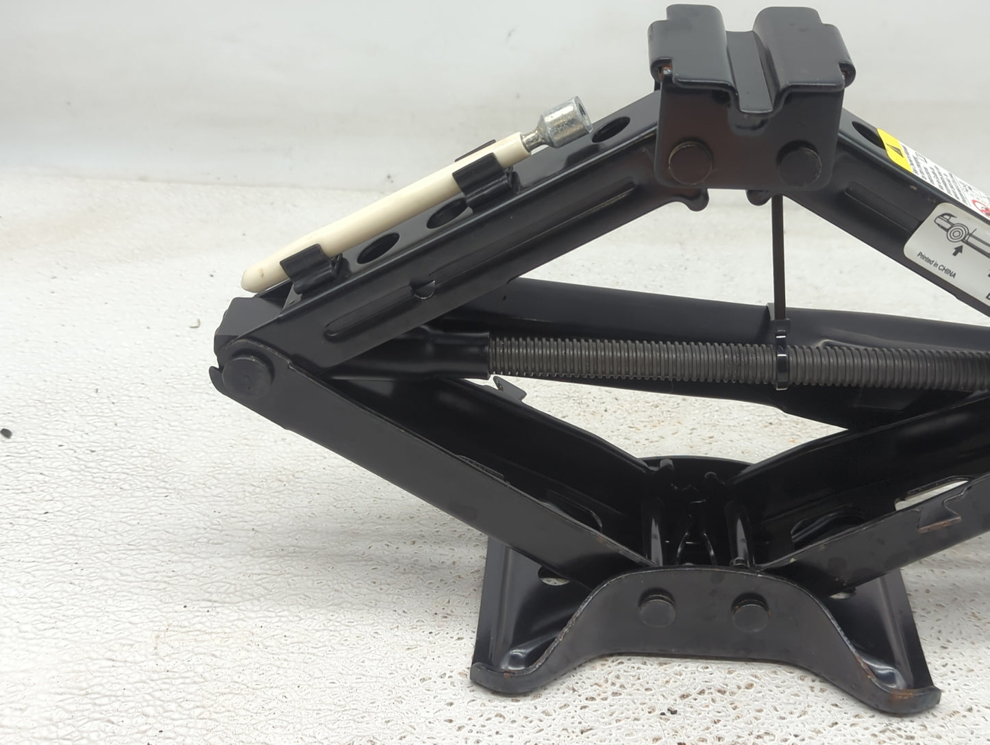 2009 Pontiac G6 Spare Scissor Car Jack - Oemusedautoparts1.com