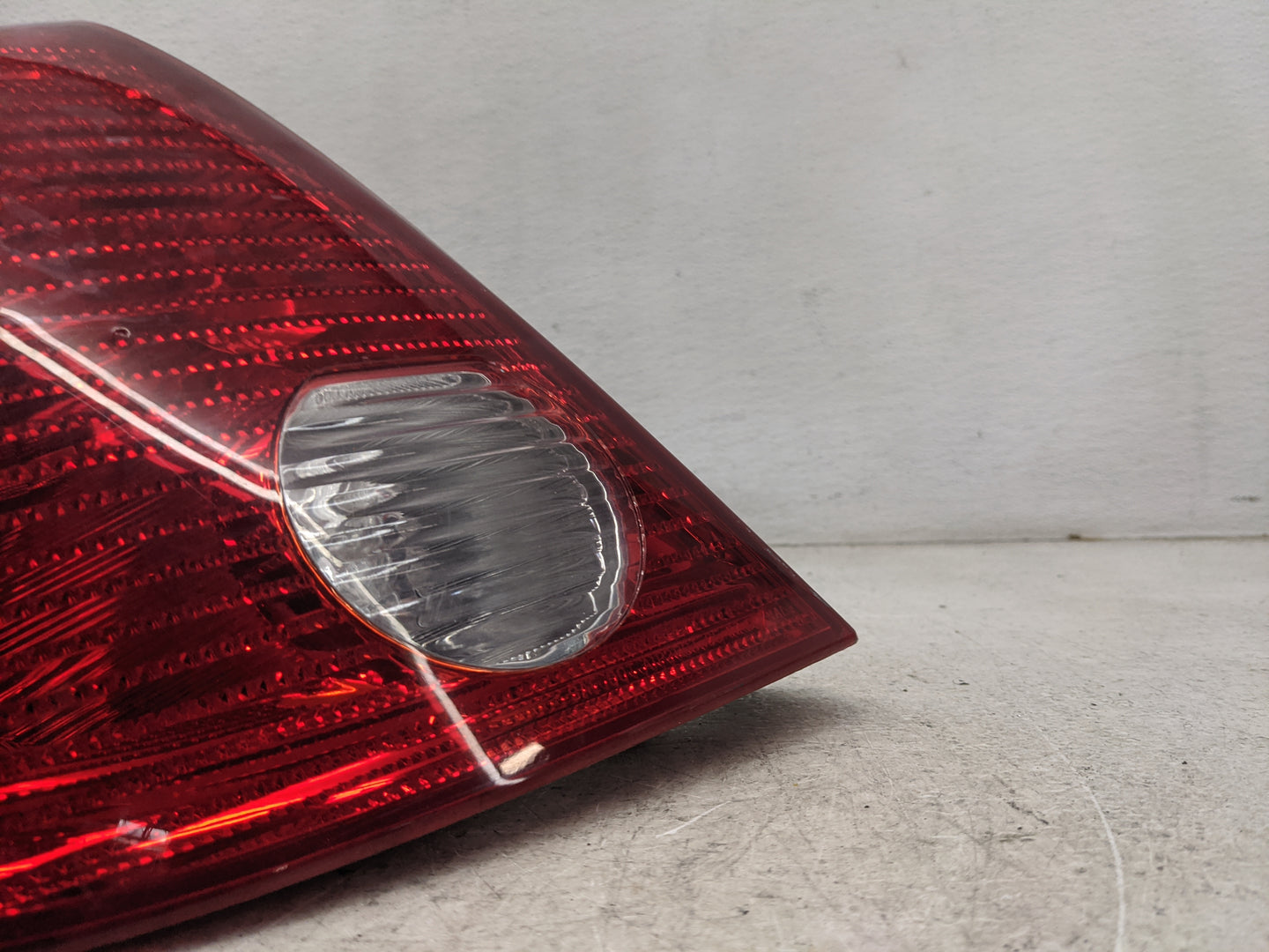 2005-2010 Pontiac G6 Tail Light Assembly Driver Left OEM Fits Fits 2005 2006 2007 2008 2009 2010 OEM Used Auto Parts - Oemus