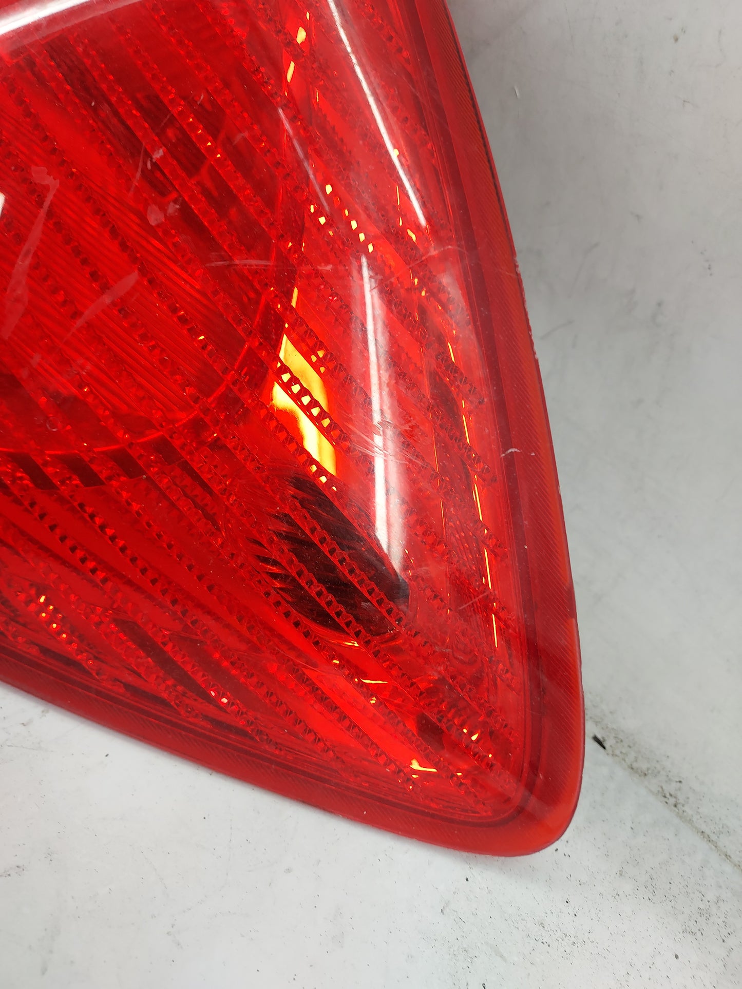 2005-2010 Pontiac G6 Tail Light Assembly Passenger Right OEM Fits Fits 2005 2006 2007 2008 2009 2010 OEM Used Auto Parts - O