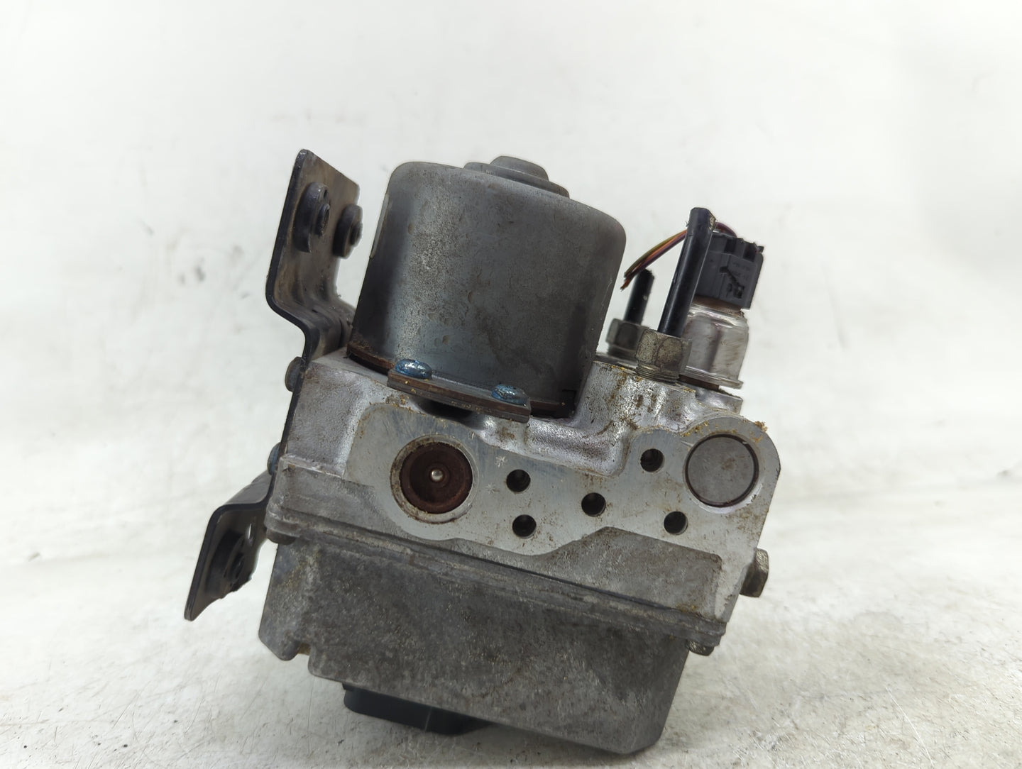 2006-2007 Pontiac G6 ABS Pump Control Module Replacement Fits Fits 2006 2007 2008 OEM Used Auto Parts - Oemusedautoparts1.co