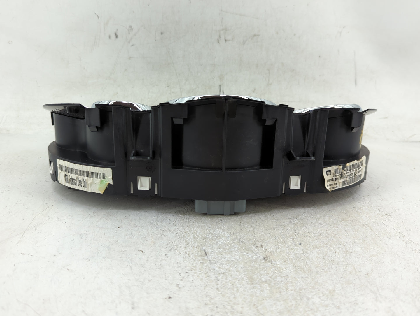2008-2009 Pontiac G6 Instrument Cluster Speedometer Gauges Fits Fits 2008 2009 OEM Used Auto Parts - Oemusedautoparts1.com