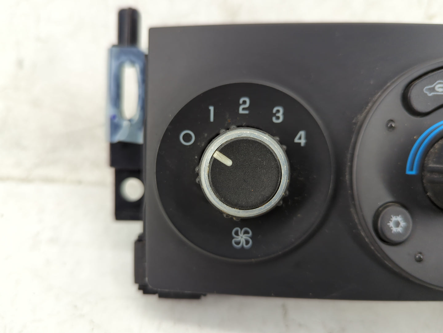 2005-2009 Pontiac G6 Climate Control Module Temperature AC/Heater Replacement Fits Fits 2005 2006 2007 2008 2009 OEM Used Au