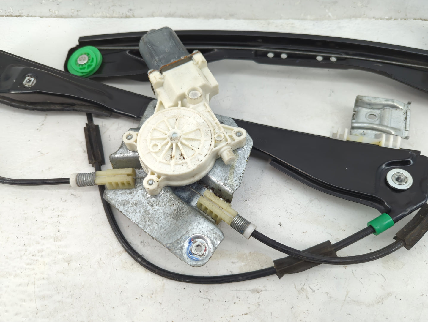 2005-2010 Pontiac G6 Used Window Regulator Passenger Front 967433 - Oemusedautoparts1.com