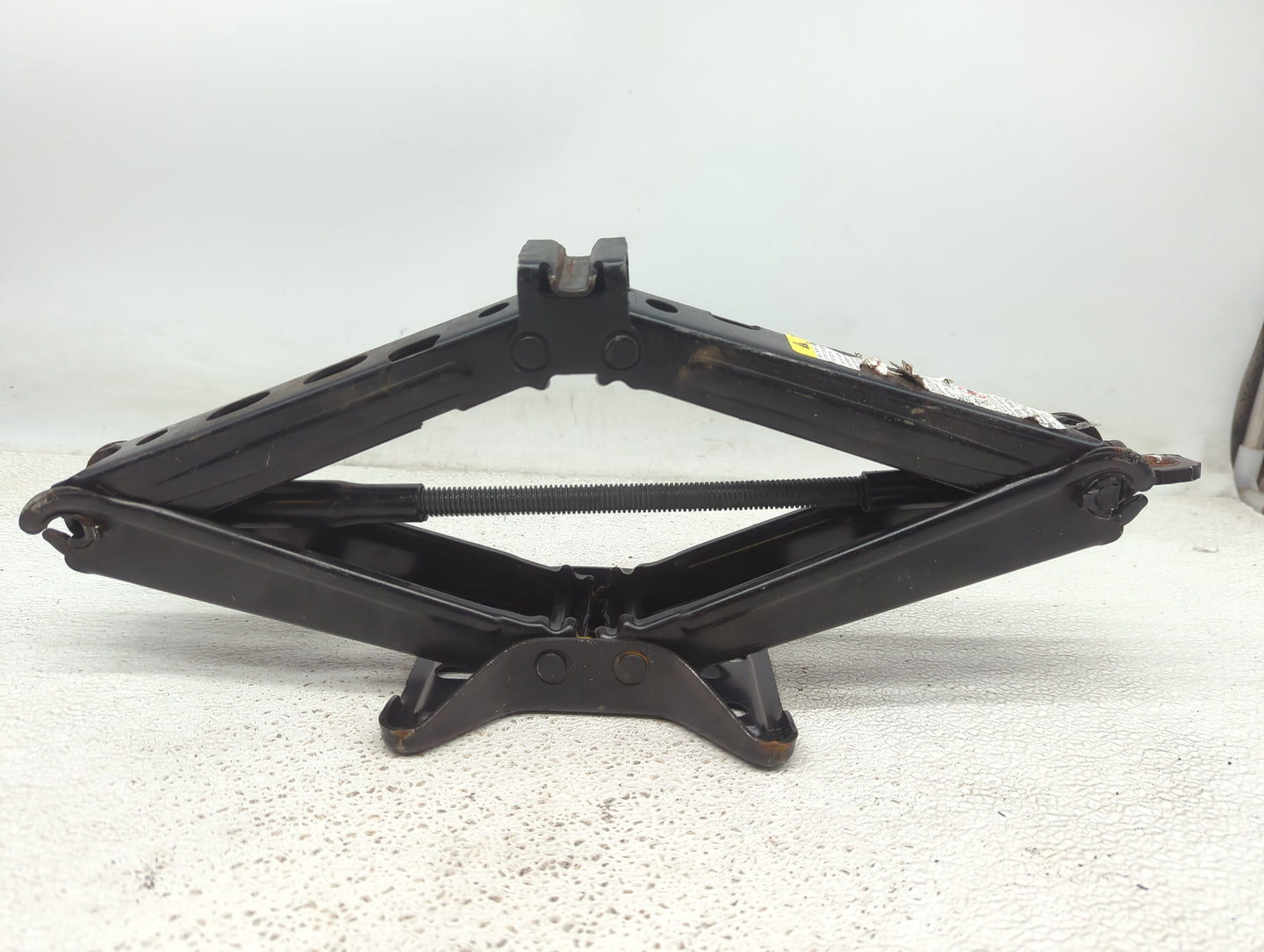 2008 Pontiac G8 Spare Scissor Car Jack - Oemusedautoparts1.com